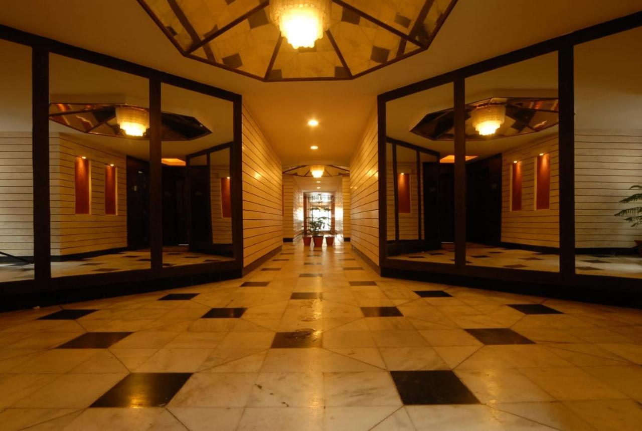 Hotel Arif Castle, ไนนิตาล ภายนอก รูปภาพ