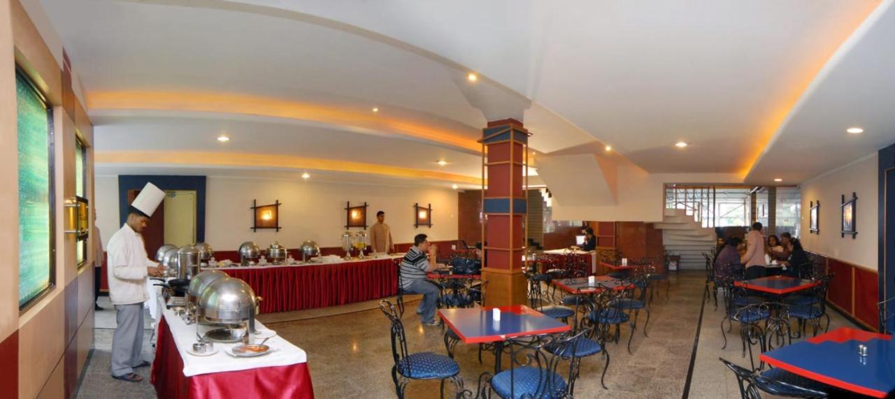 Hotel Arif Castle, ไนนิตาล ภายนอก รูปภาพ