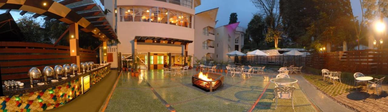 Hotel Arif Castle, ไนนิตาล ภายนอก รูปภาพ